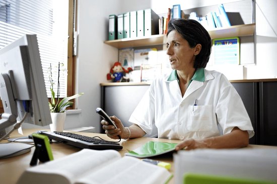 Philips SpeechMike III Dicteermicrofoon - 2de Generatie, Ruisonderdrukkende microfoon, Druktoetsen, USB kabel (vast)