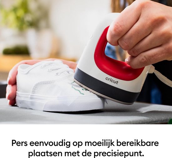 Cricut EasyPress Mini Raspberry