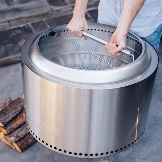 Solo Stove-Yukon-vuurkorfhandvat. Gehoekt handvat met zachte bumpers. Lengte 63,5 cm, hoogte 18 cm, gewicht 0,9 kg