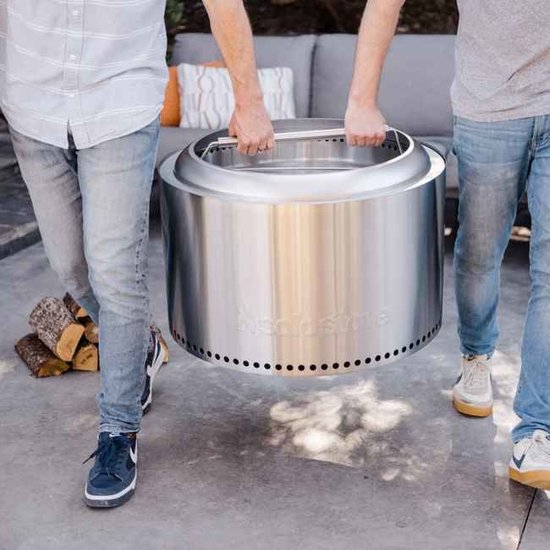 Solo Stove-Yukon-vuurkorfhandvat. Gehoekt handvat met zachte bumpers. Lengte 63,5 cm, hoogte 18 cm, gewicht 0,9 kg